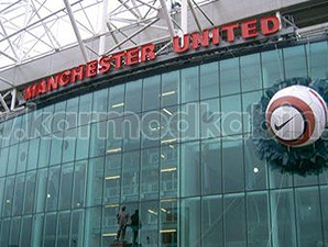 Manchester United roller Shutter Stores